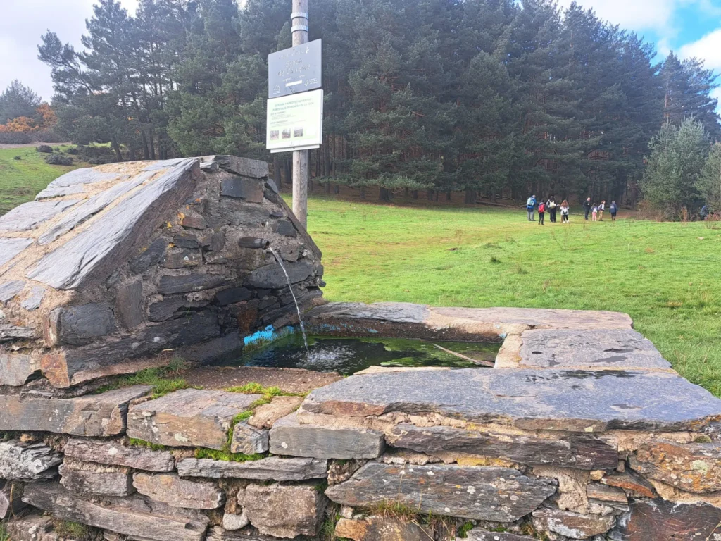 Fuente Tejera Negra junto aparcamiento